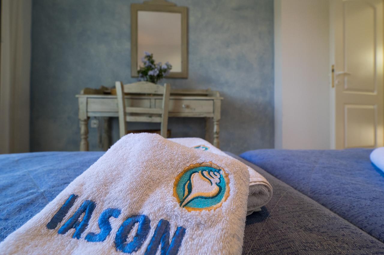 Iason Hotel Apartments Giosonas Eksteriør billede